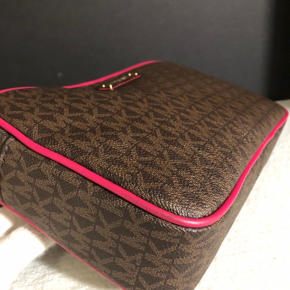 ⚠️Michael Kors Large Jet Set CrossBody ⚠️ - Picture 3 of 8